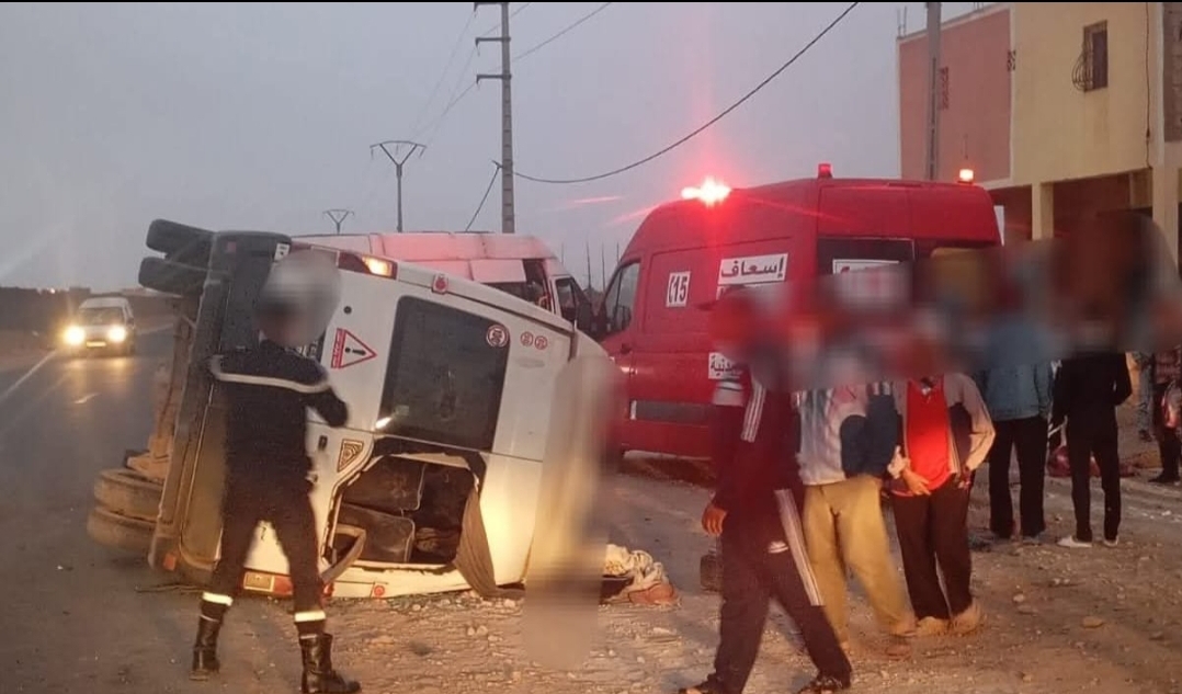 19 جريحا في حادثة انقلاب سيارة لنقل العمال الزراعيين باشتوكة