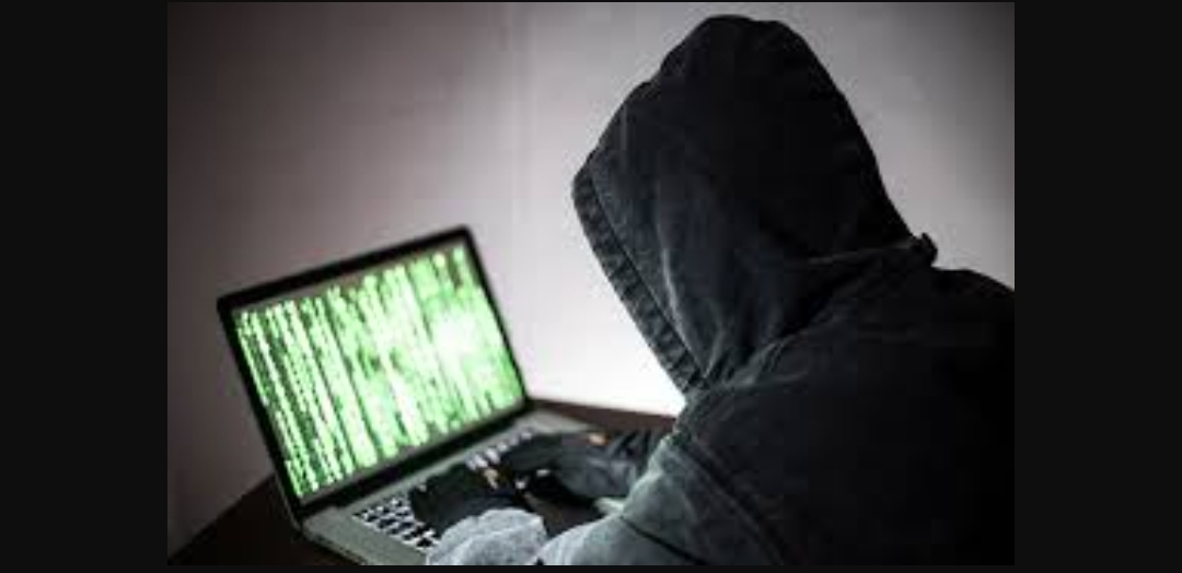 توقيف 3 أشخاص ينصبون على المواطنين للحصول على معطياتهم البنكية