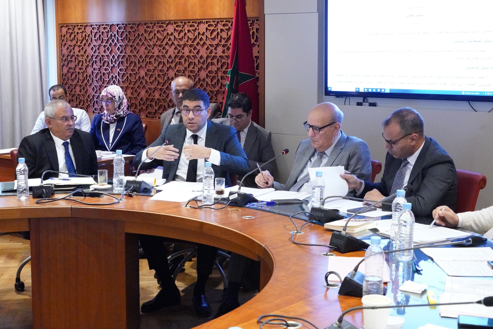 الأغلبية والمعارضة تقترحان التراجع عن منح "مجلس الصحافة" صلاحية توقيف المطبوعات والصحف