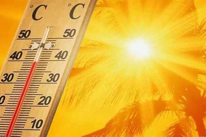 نشرة إنذارية تحذر من موجة حر وزخات رعدية مصحوبة بتساقط البرد وبهبات رياح من الأحد إلى الجمعة بعدد من المناطق