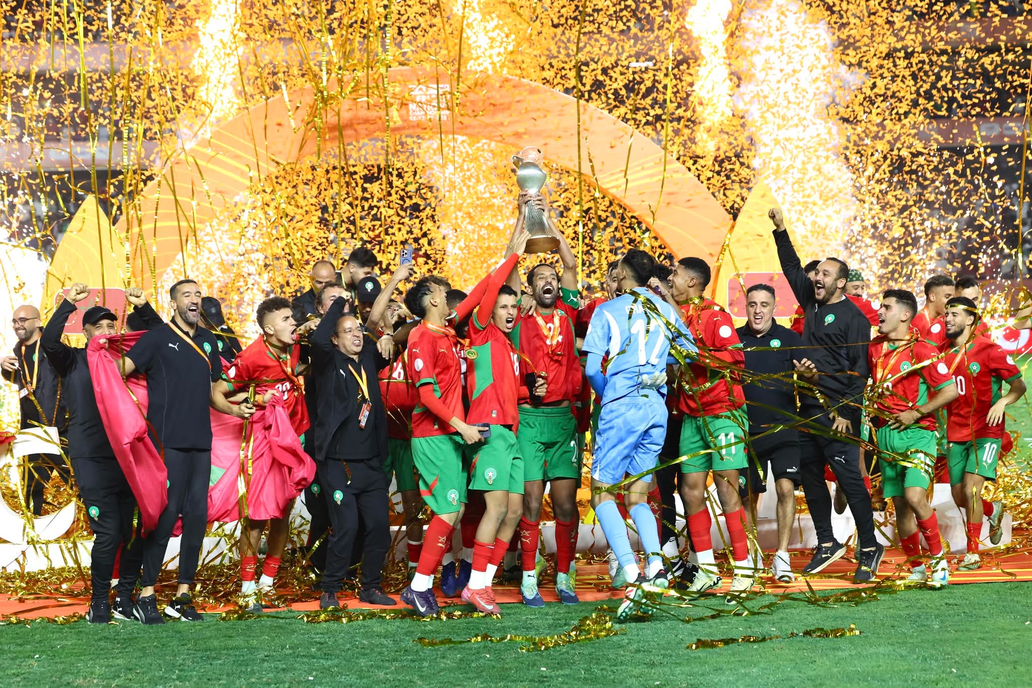 بعثة المنتخب المغربي تصل إلى الرباط عائدة من كينيا بعد التتويج بلقب "الشان"