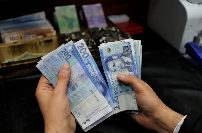 تقرير يكشف هيمنة القروض الممنوحة للأسر داخل القطاع البنكي 