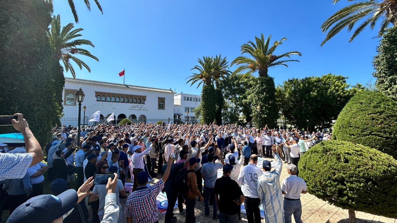 احتقان في قطاع التعليم... نقابة المتصرفين التربويين تتهم الوزارة بـ”الارتجال” وتلوّح بتصعيد جديد