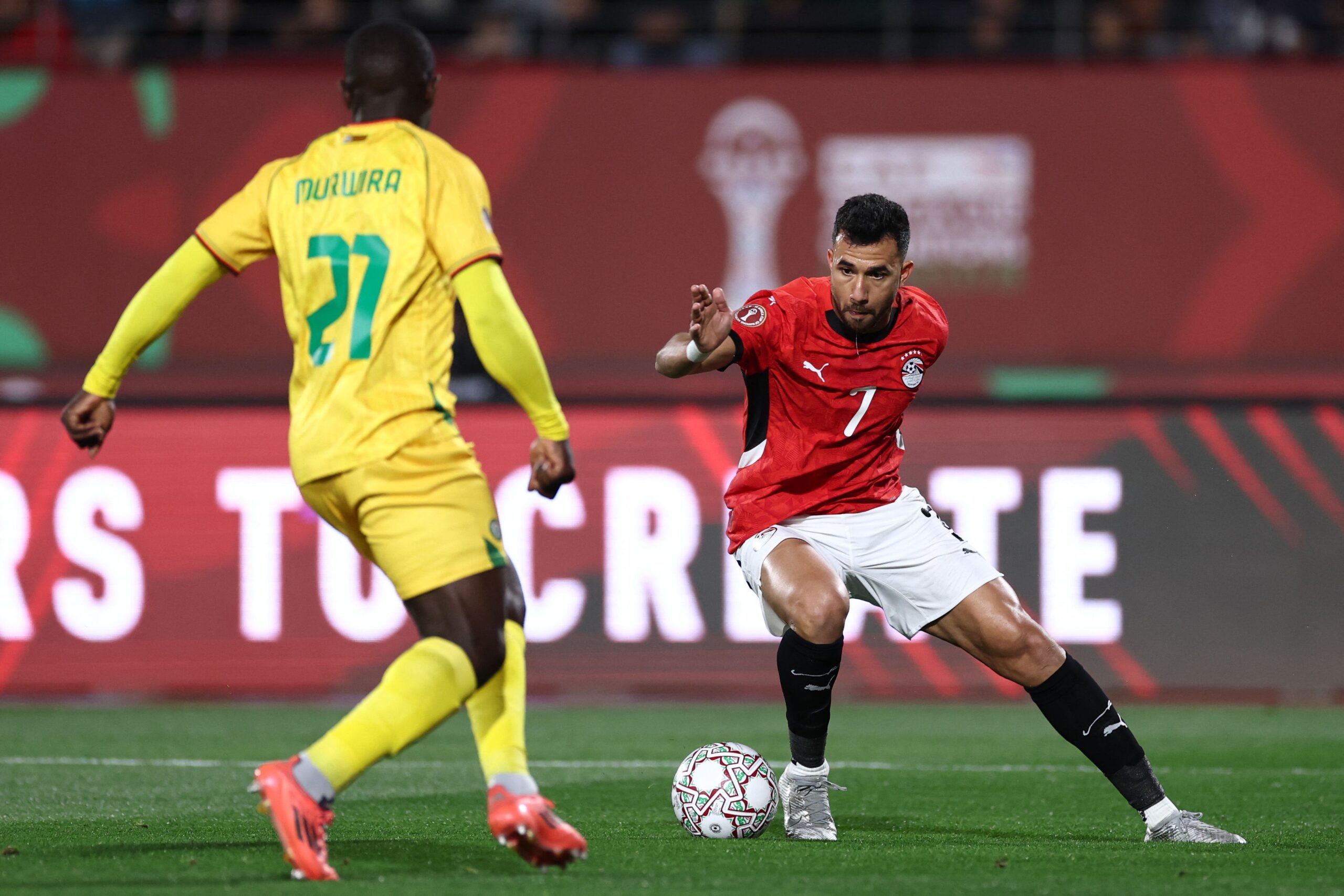 "كان" 2025: "ريمونتادا" المنتخب المصري في الرمق الأخير من المباراة تمنحه الانتصار أمام زيمبابوي