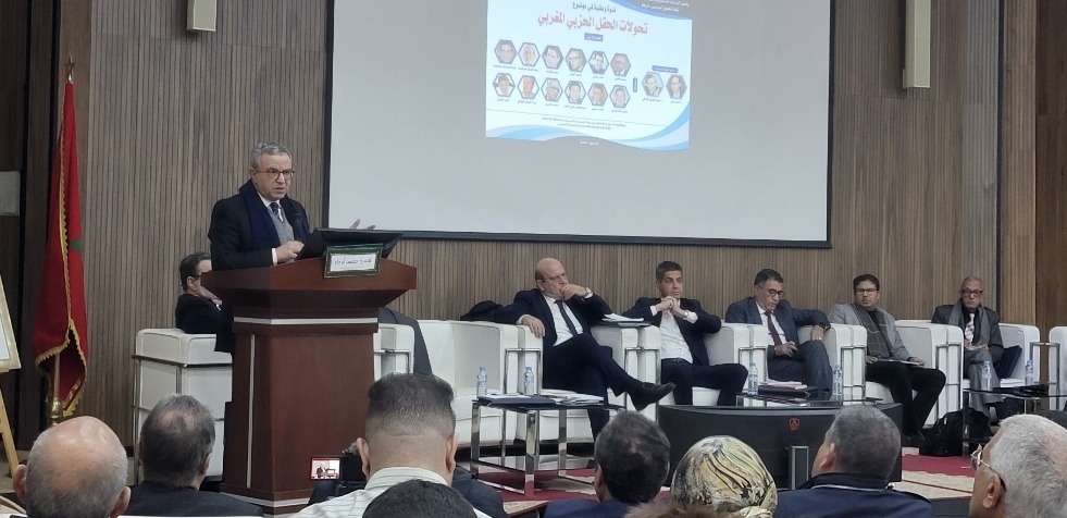 أوجار: الدولة العميقة لا تترك مجالات كثيرة للأحزاب.. وتطبيق الحكم الذاتي يطرح معضلة ضعف الديمقراطية المحلية