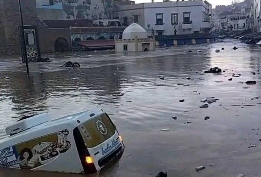 أمطار غزيرة تغرق ساحة سيدي بو الذهب بالوحل في آسفي دون ضحايا