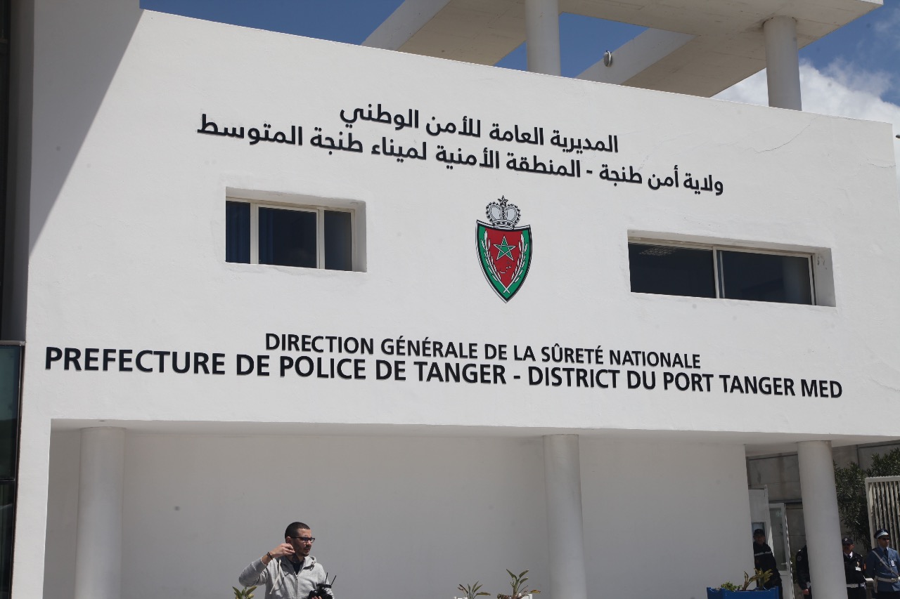 الأمن يجهض محاولة تهريب أزيد من 8 أطنان من مخدر الشيرا في ميناء طنجة المتوسط