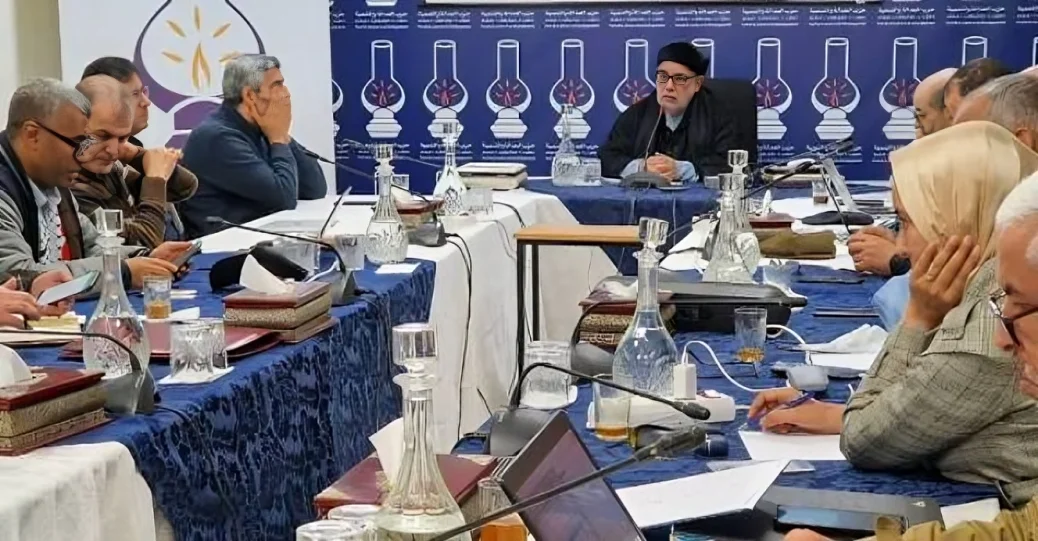"البيجيدي" يتهم الحكومة بالتشريع لفائدة اللوبيات ويطالبها بإصلاح قطاع الصحافة