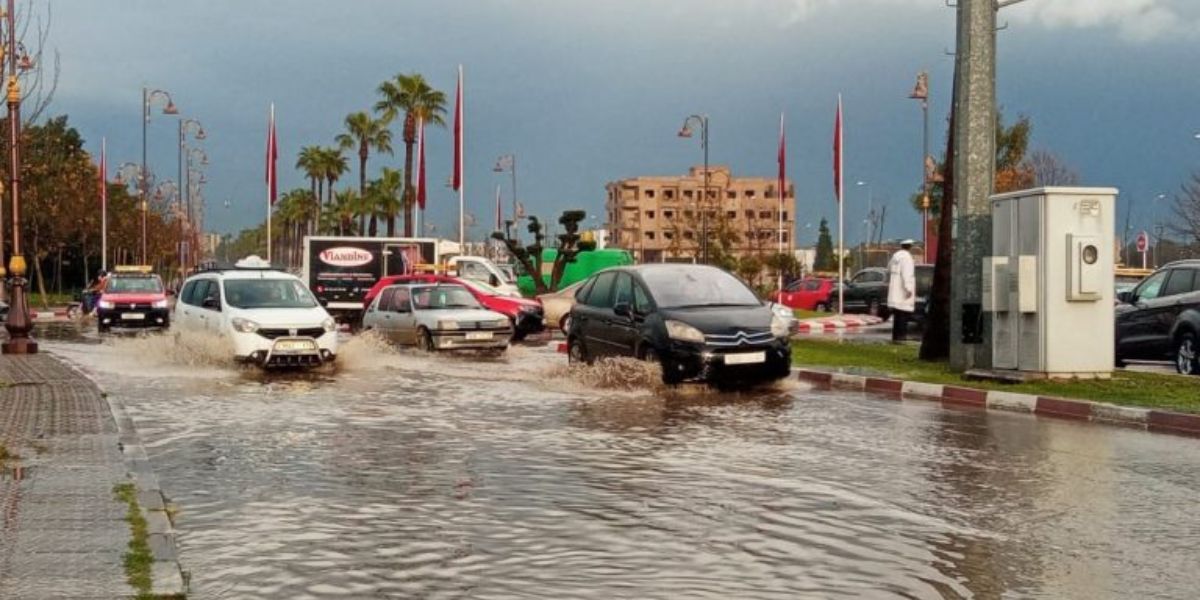 وزارة النقل واللوجيستيك تحذر مستعملي الطرق من سوء الأحوال الجوية في الساعات القليلة المقبلة