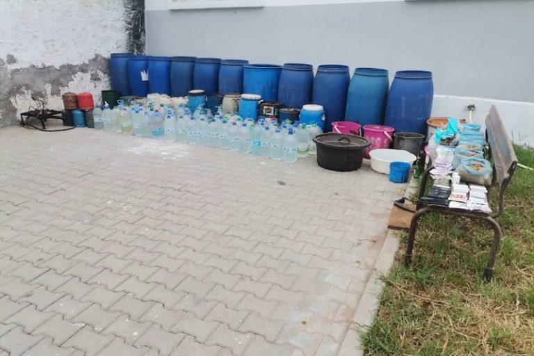 أمن أكادير يحجز أزيد من 3 أطنان من مسكر ماء الحياة باشتوكة آيت باها