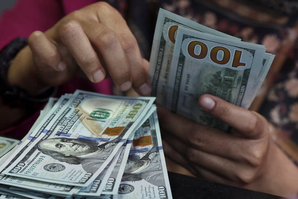 تراجع قيمة الدولار الأميركي خلال عام من رئاسة ترامب