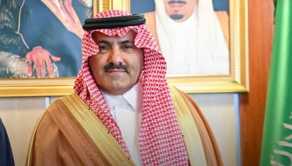 منع هبوط طائرة رسمية سعودية وإغلاق المطار يزيد التوتر في اليمن