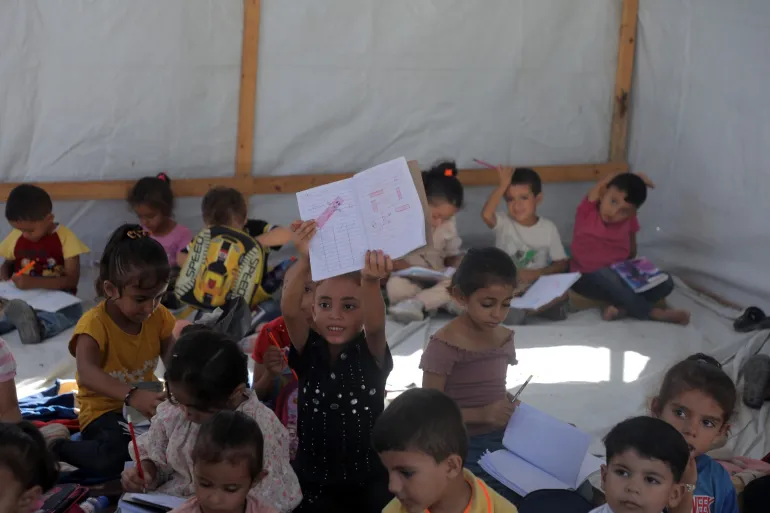 بعدما أبعدهم العدوان... حملة أممية لإعادة أطفال غزة إلى الدراسة