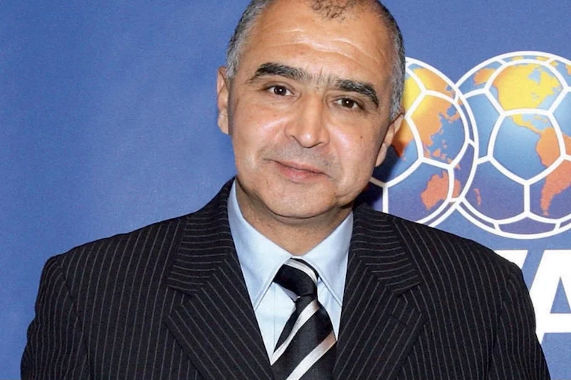 الملك محمد السادس يعزي أفراد أسرة الصحفي الرياضي الراحل نجيب السالمي