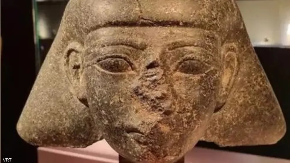 هولندا تعيد تمثالاً مسروقا عمره 3500 عام إلى مصر