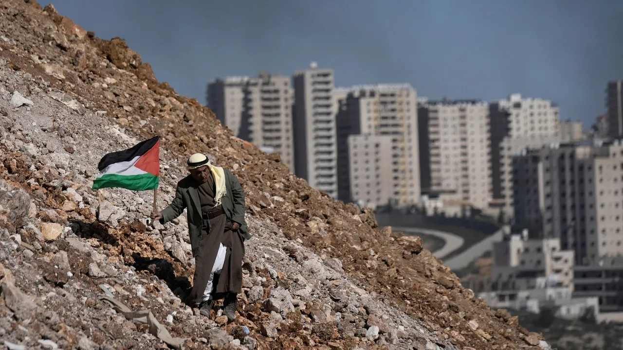 الرئاسة الفلسطينية تحذر من مغبة المساس بالمقدسات الإسلامية والمسيحية