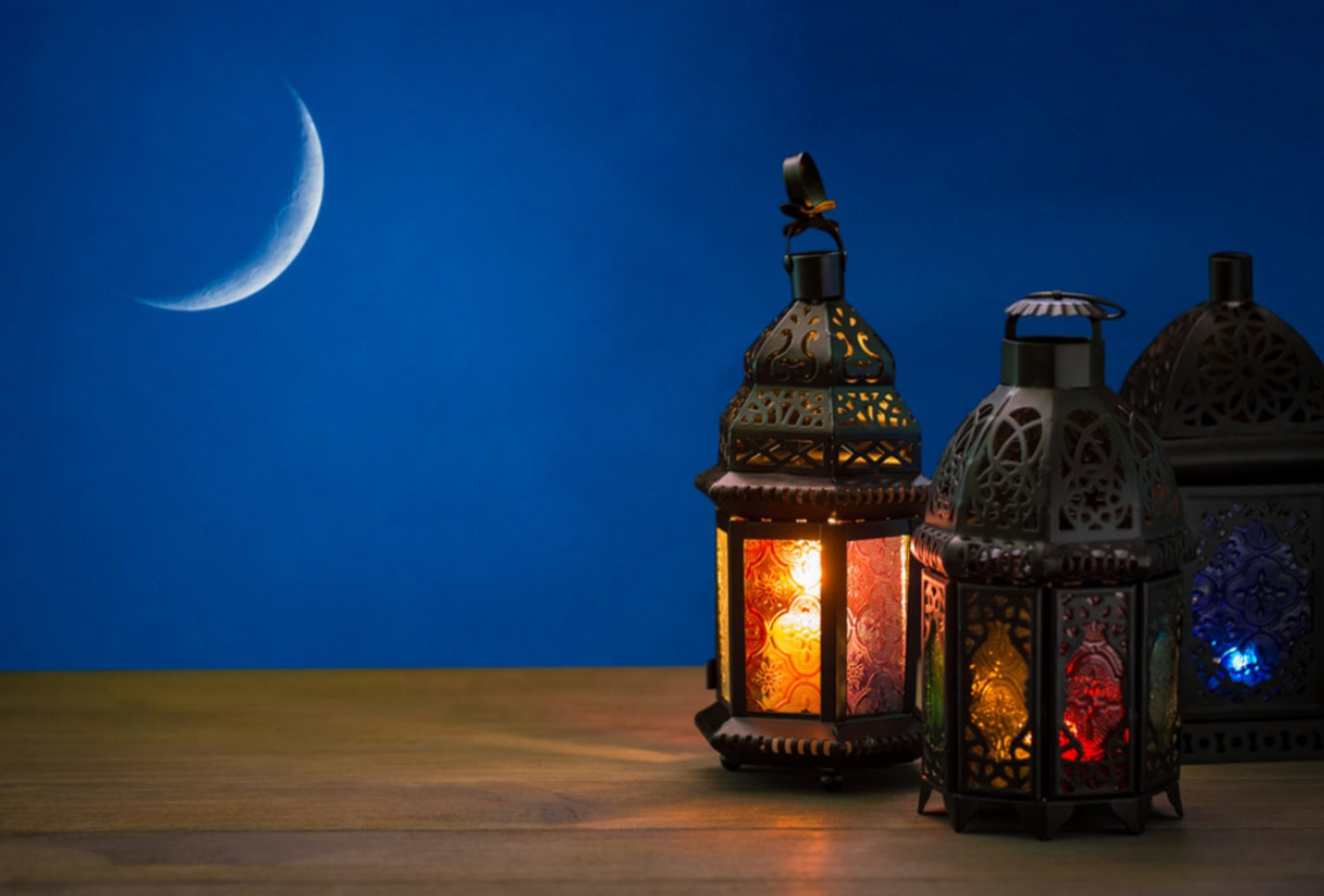 يوم غد الأربعاء هو أول أيام شهر رمضان المبارك في عدد من الدول العربية والاسلامية