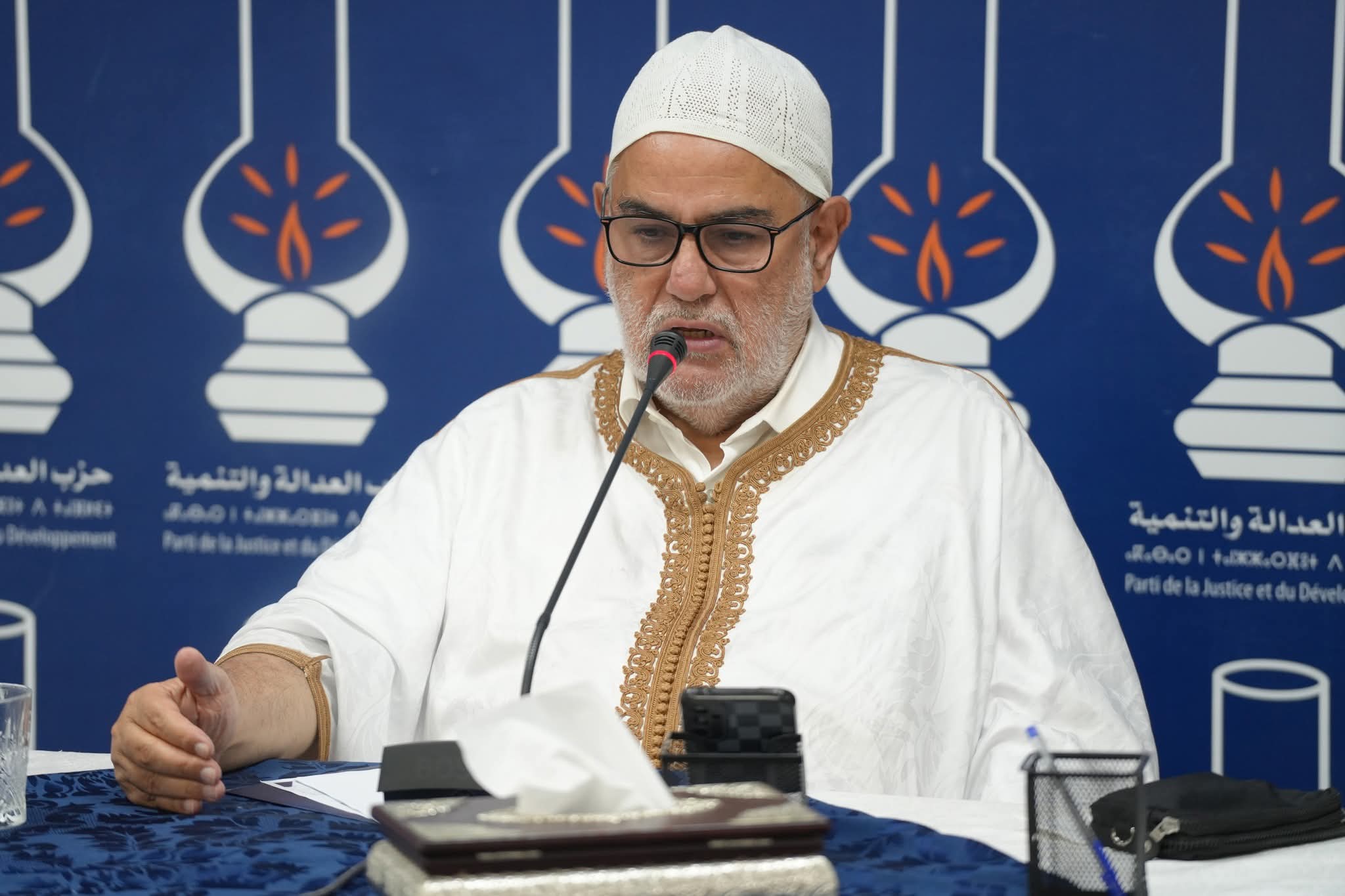 "البيجيدي" يعلن تضامنه مع ساكنة المناطق المتضررة من الفيضانات ويشيد بتدخل الجيش والعناية الخاصة من الملك