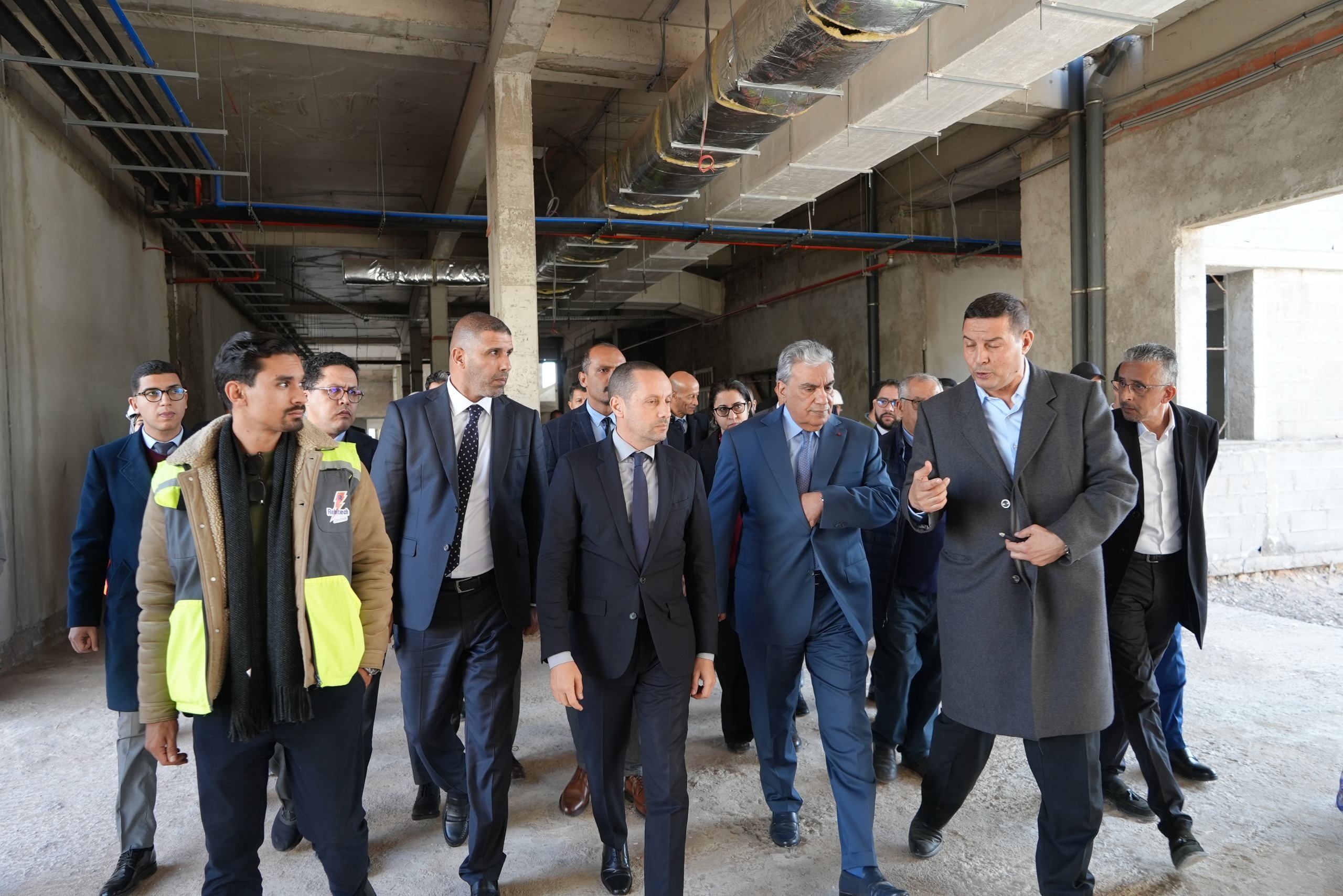 وزير الصحة يتفقد أشغال مشروعي تشييد المركزين الاستشفائيين الجامعيين بالعيون وكلميم 