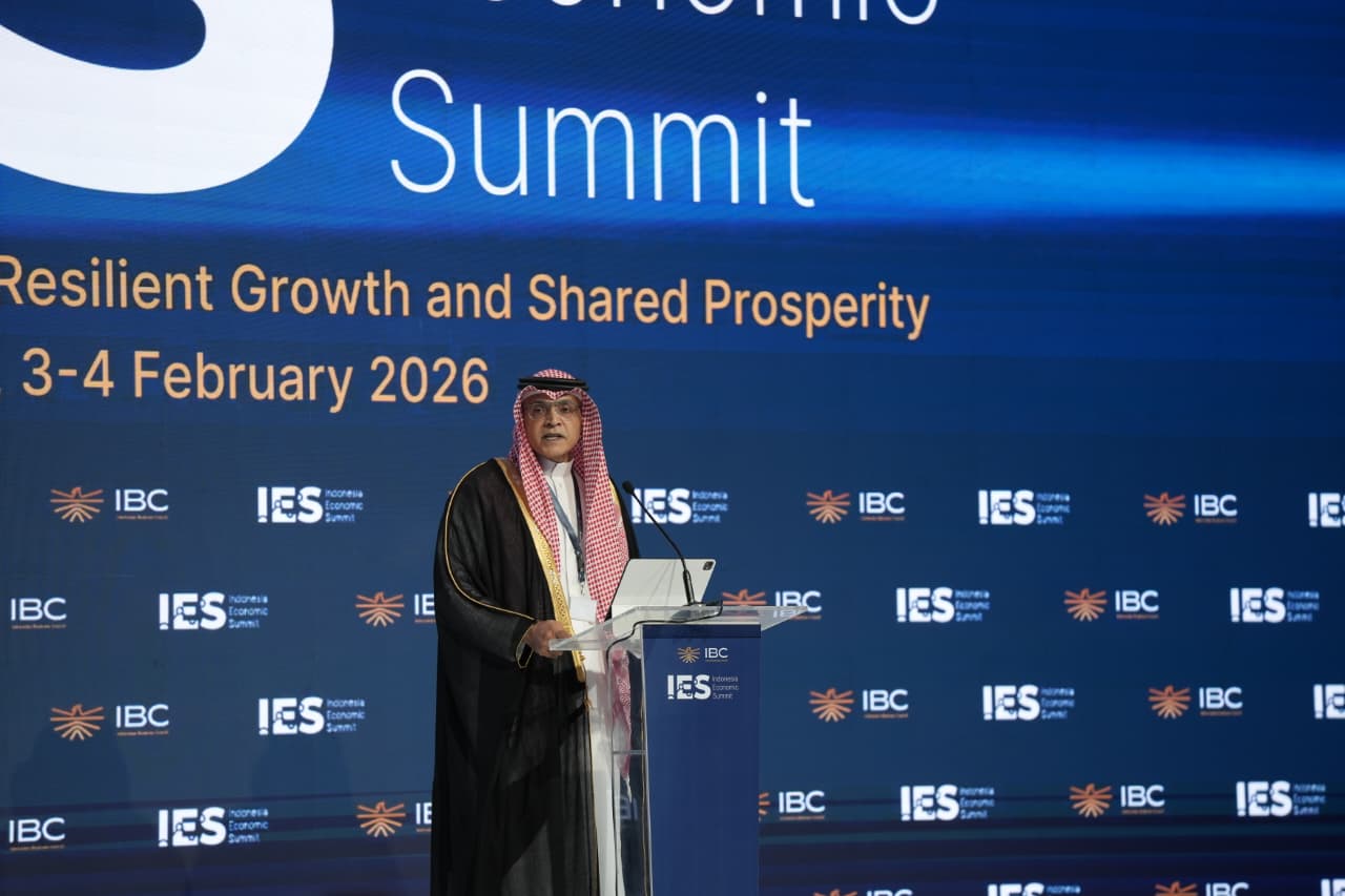 رئيس الغرفة الإسلامية للتجارة والتنمية: العالم بحاجة إلى نموذج اقتصادي يعيد الاعتبار للقيم قبل الأرباح