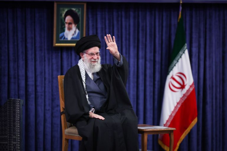 ما بعد خامنئي...ثلاثة مسؤولين إيرانيين سيتولون الإشراف على المرحلة الانتقالية في البلاد