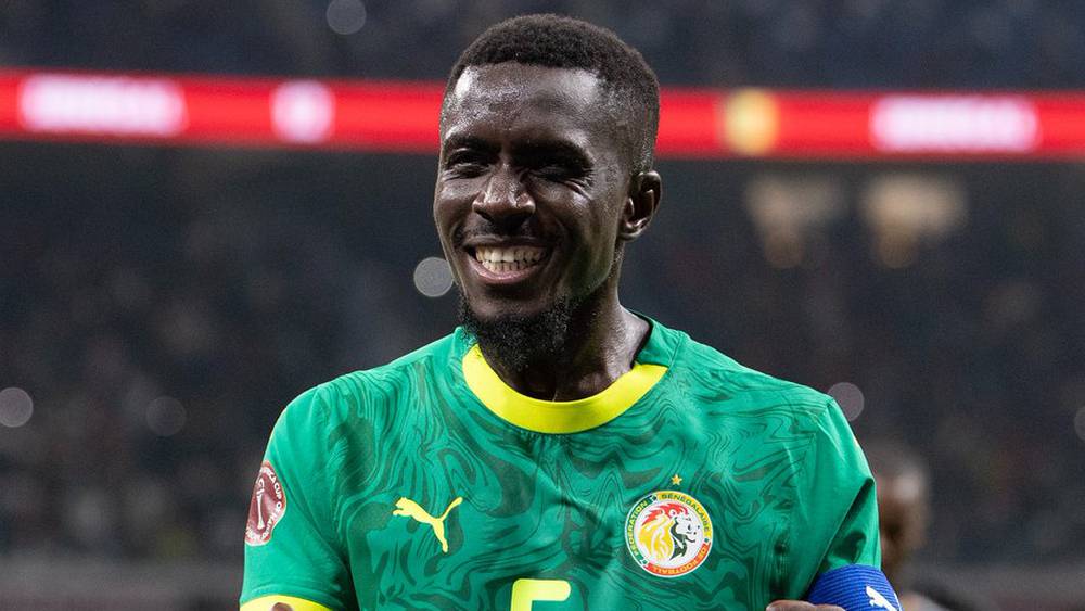 اللاعب السنغالي "إدريسا غي" يعرض إعادة ميداليات كأس إفريقيا للمغرب بعد قرار لجنة الاستئناف 