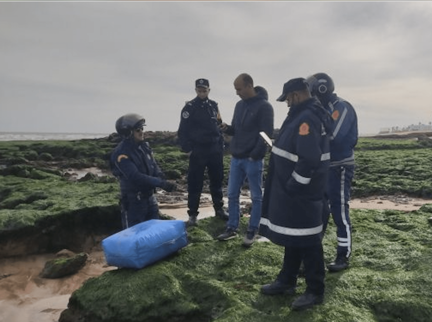 طنجة: نباش يعثر صدفة على كمية من المخدرات بمنطقة خلاء