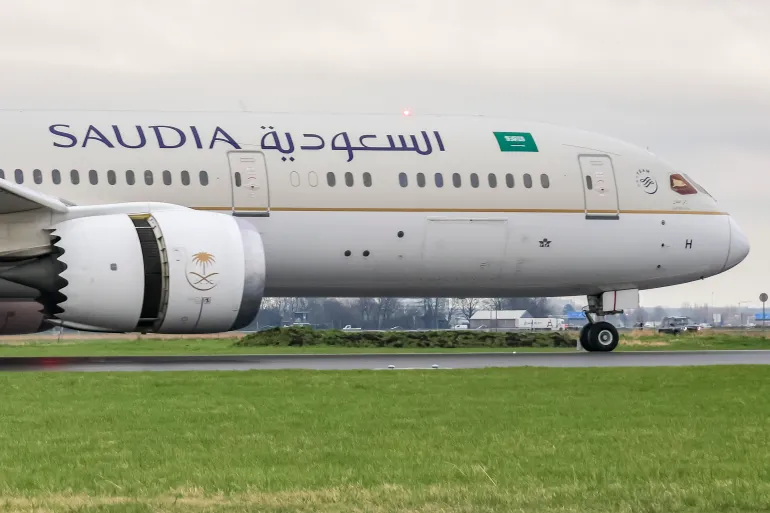 عشرات الإسرائيليين عالقون في السعودية بعد إغلاق أجواء الخليج إثر التصعيد مع إيران