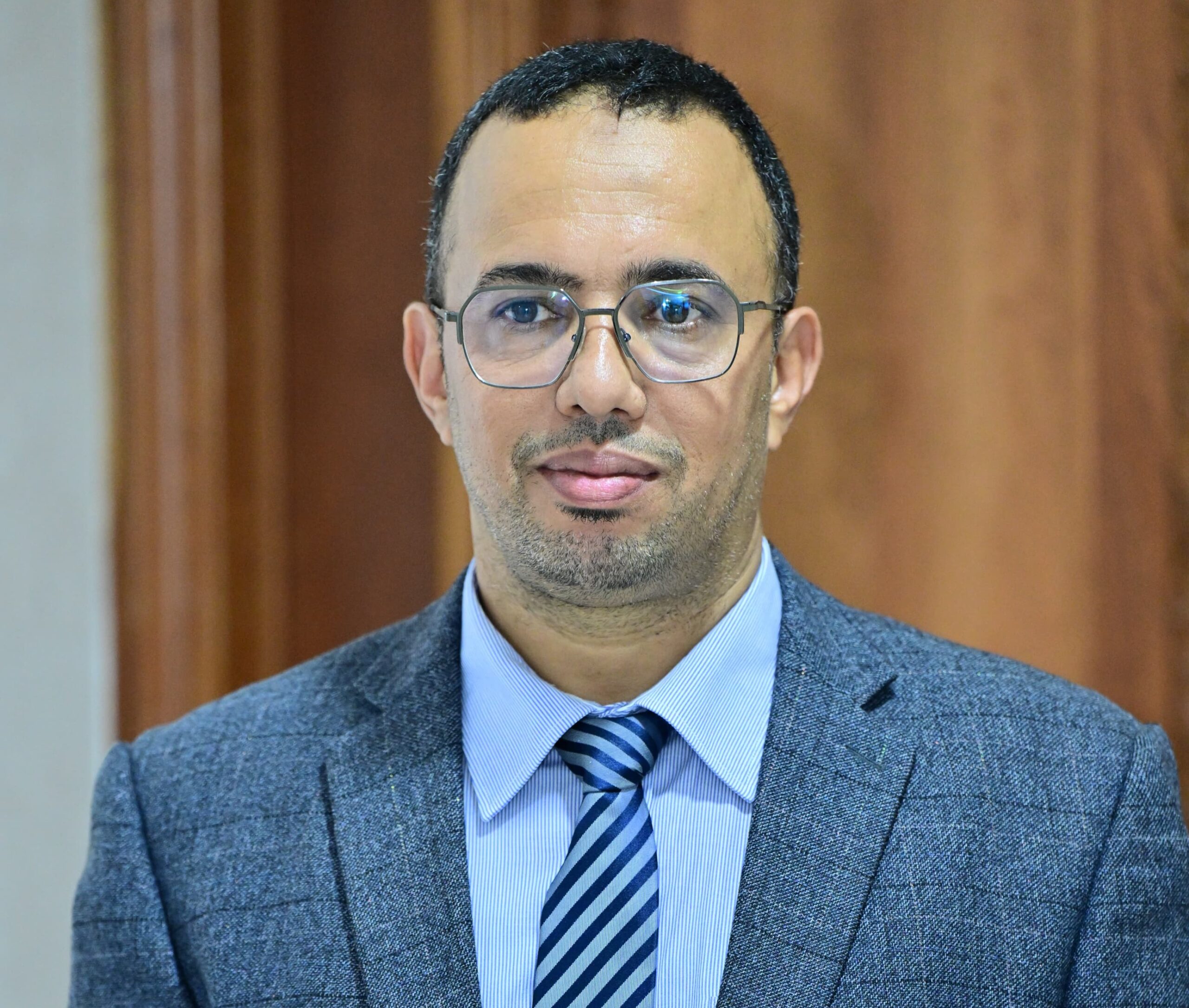وادنون.. هل تفشل النخبة أم يجري إفشالها؟ قراءة في تجربتي بوعيدة والصباري