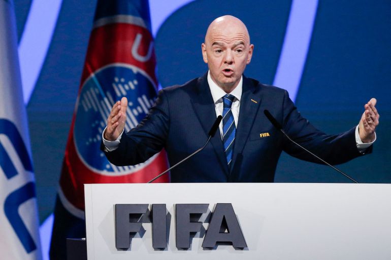الاتحاد الدولي لكرة القدم يصدر قرارا جديدا لتعزيز دور المدربات في كرة القدم