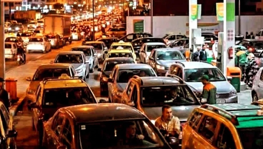 ارتباك وفوضى في محطات البنزين بعد إعلان رفع أسعار المحروقات