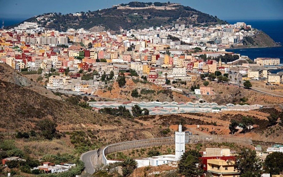 خبير أمريكي يدعو المغرب لإطلاق "مسيرة خضراء جديدة" نحو سبتة ومليلية