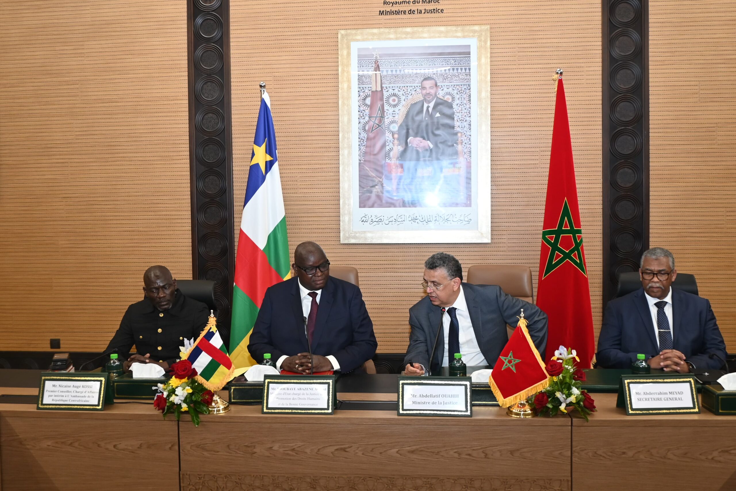 توقيع مذكرة تفاهم بين وزير عدل المملكة المغربية ونظيره بجمهورية إفريقيا الوسطى