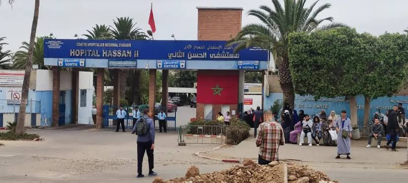 مديرية الصحة بسوس تبرمج حملة تنقيلات واسعة في صفوف أطرها بعد توقيف خدمات مستشفى الحسن الثاني بأكادير