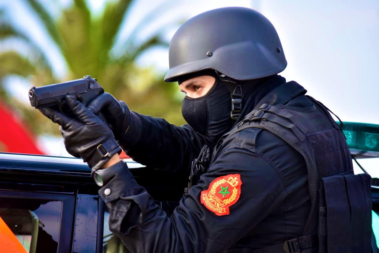 أمن طنجة يفتح تحقيقا في حادث إطلاق الرصاص لتوقيف شخصين هاجما شرطيا بحي مسنانة