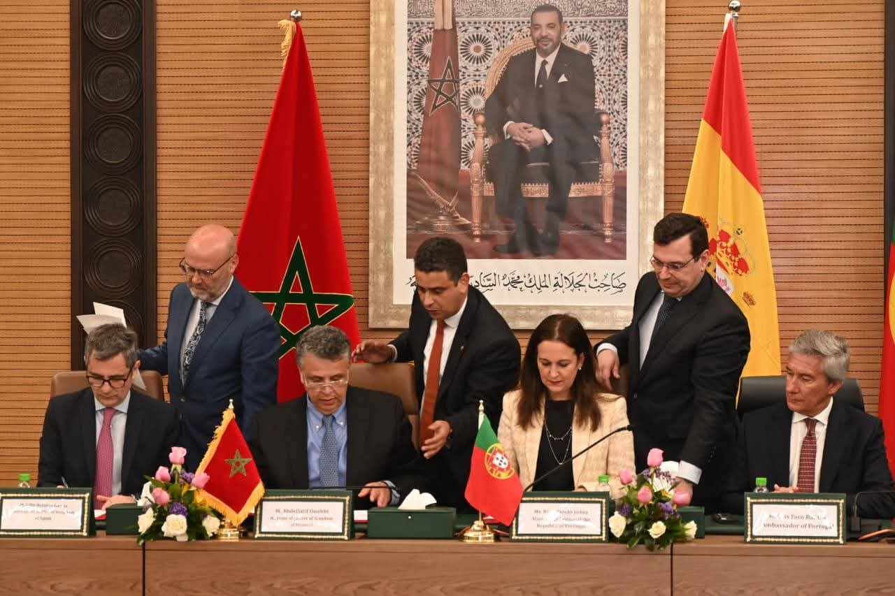 اتفاق عدلي ثلاثي بين المغرب وإسبانيا والبرتغال لتأمين رهانات كأس العالم 2030 قانونياً