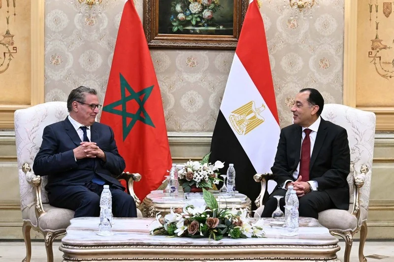 رئيس الحكومة يحل بالقاهرة على رأس وفد وزاري لحضور اجتماع لجنة التنسيق والمتابعة المغربية-المصرية