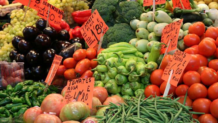  ارتفاع أسعار اللحوم والخضر والمحروقات يدفع التضخم إلى الارتفاع بالمغرب خلال شتنبر