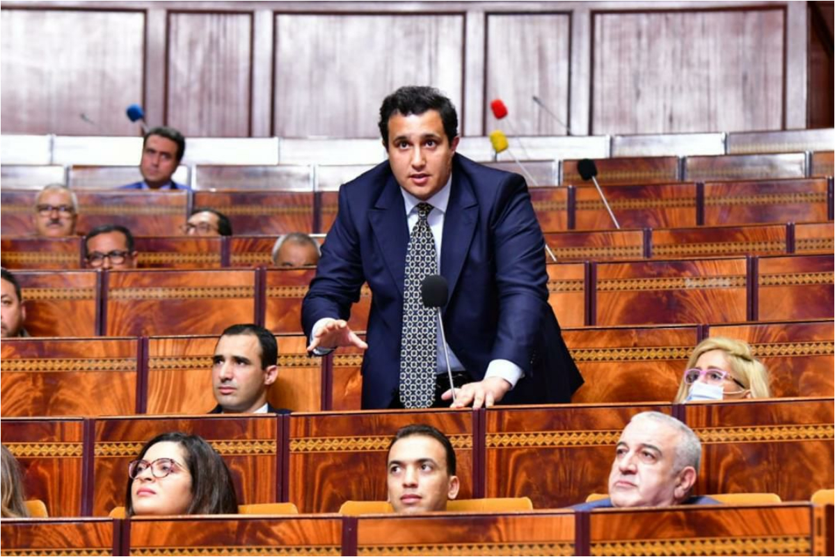 عوكاشا يتسلم رئاسة فرق الأغلبية البرلمانية بالتزامن مع افتتاح الدورة الأخيرة من الولاية التشريعية
