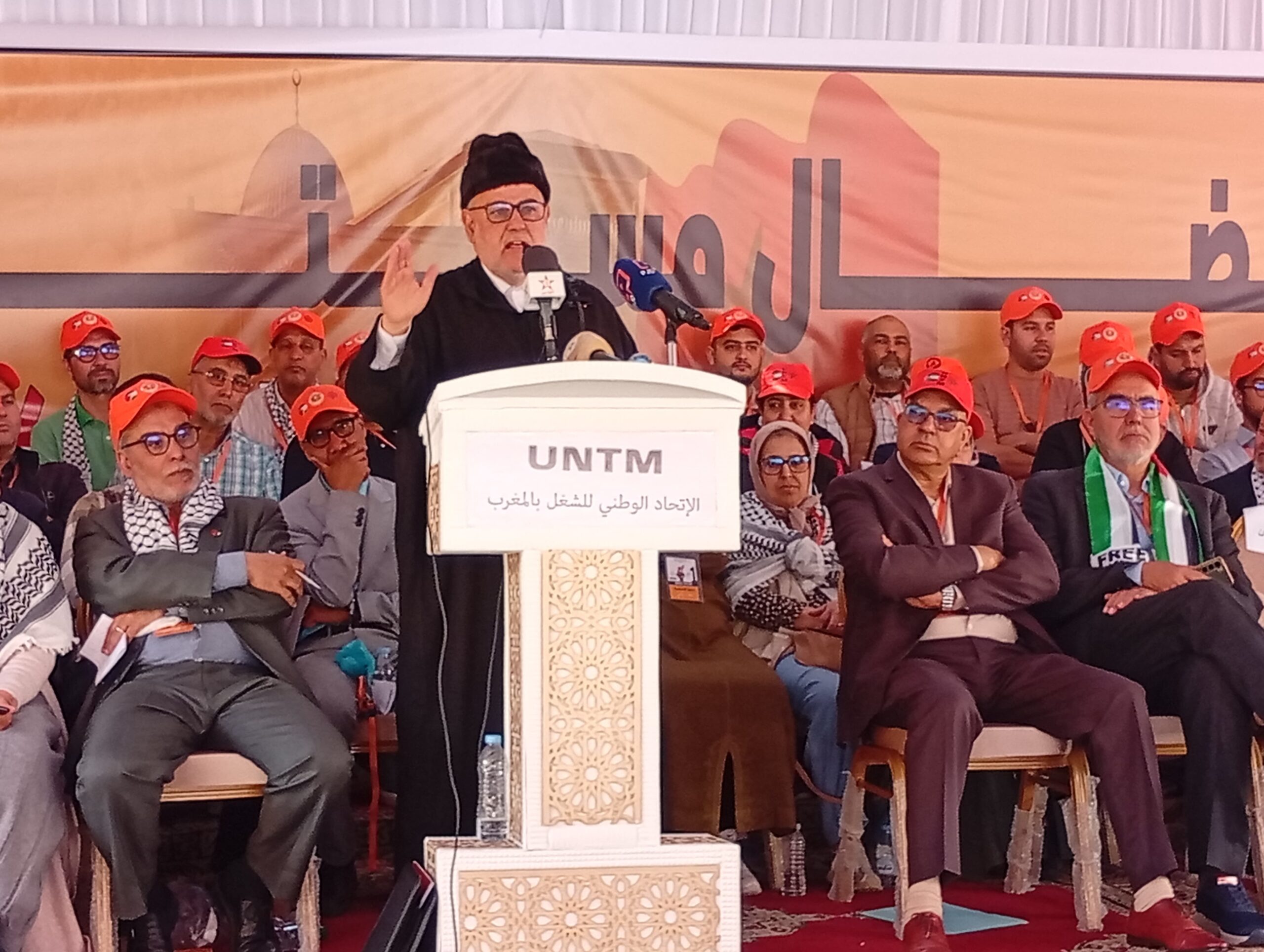 ابن كيران يدعو أخنوش إلى التواضع وينتقد تدبير الدعم ويهاجم “الدوباج” السياسي(فيديو)