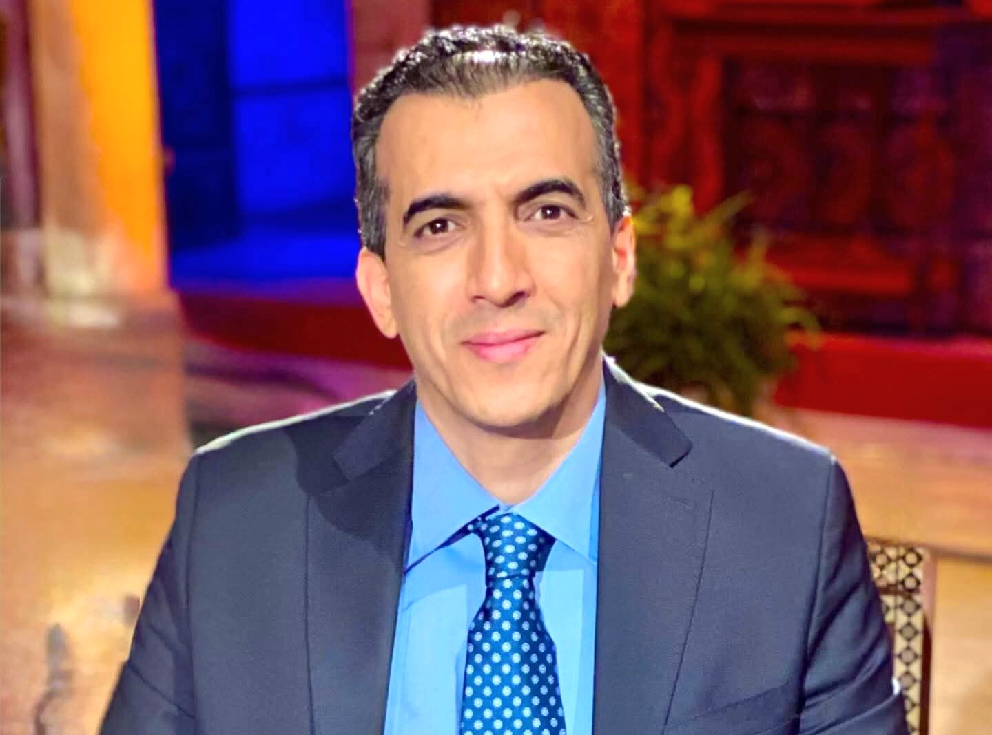 الفنان رشيد غلام يخوض رحلة علاج صعبة في لندن