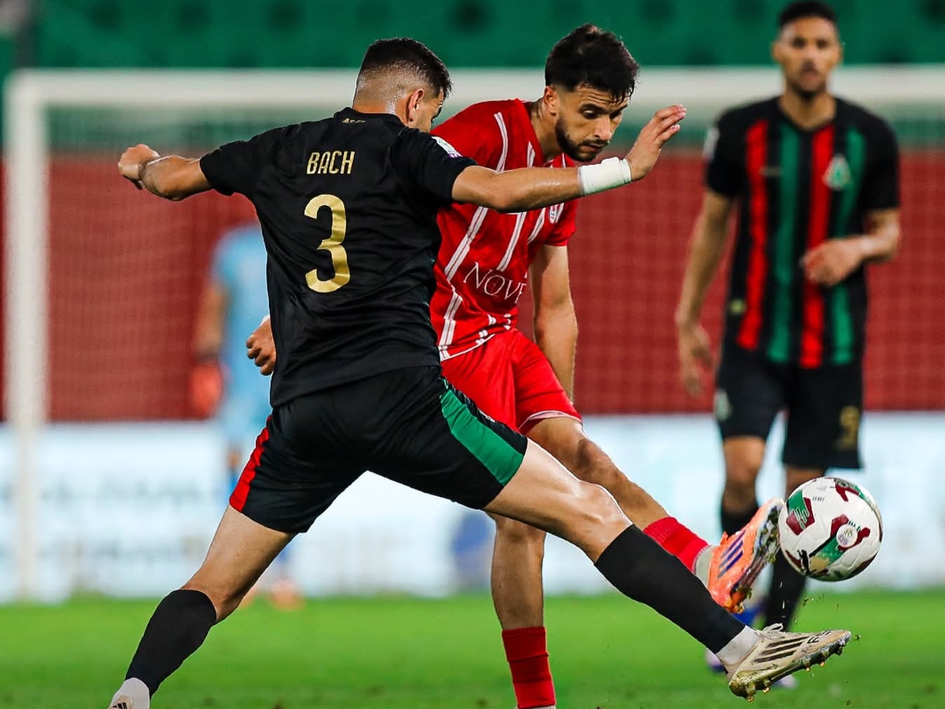 البطولة: الجيش الملكي يكتفي بالتعادل أمام الفتح الرياضي ويرتقي إلى الوصافة