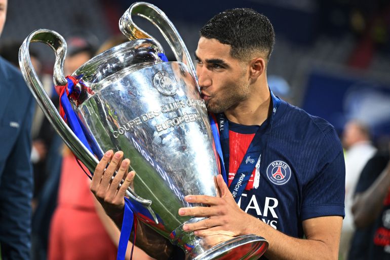 حكيمي يعود إلى التدريبات الجماعية وجاهز لنهائي دوري الأبطال أمام أرسنال 