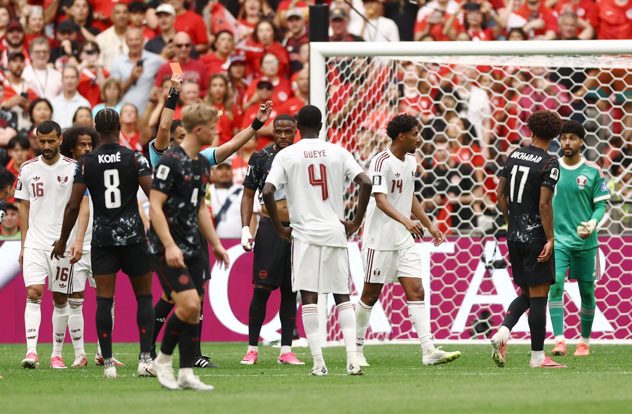 مونديال 2026: المنتخب الكندي يلتحق بسويسرا إلى الدور الموالي بعد انتصاره على قطر بسداسية