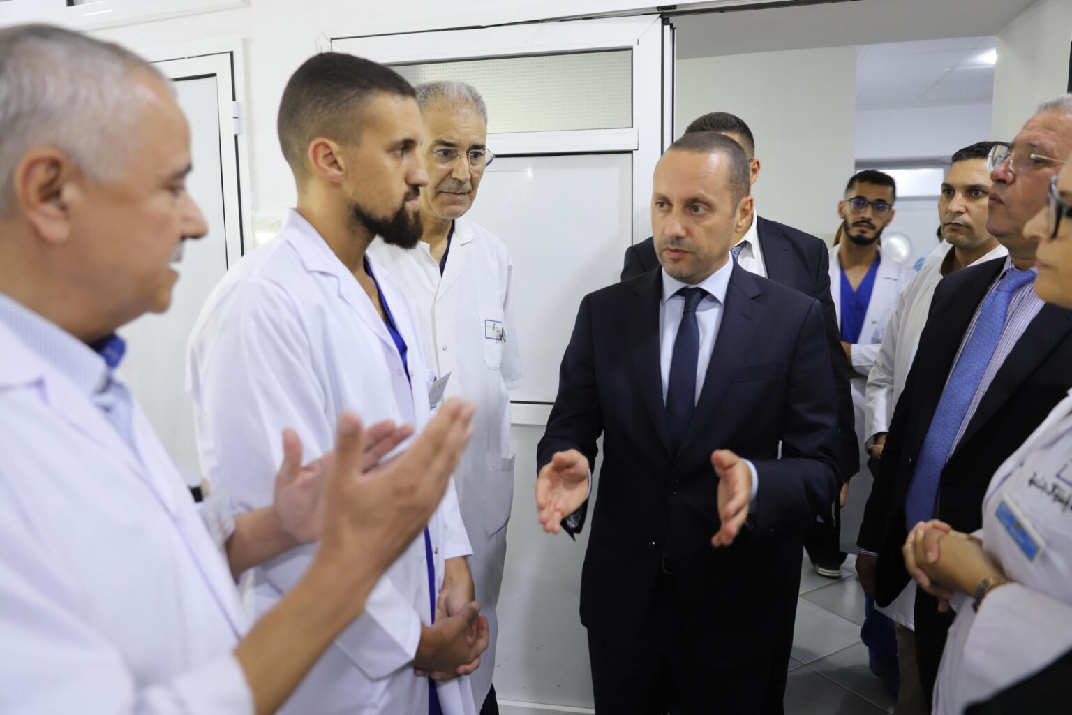 وزير الصحة: تعيين وتوزيع 530 طبيبا أخصائيا مباشرة بعد التخرج ابتداء من غشت المقبل