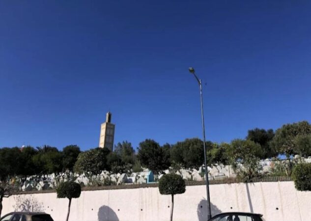 طنجة: من يستفيد من « تجارة الموت » ؟… مطالب بالتحقيق في رسوم دفن تصل إلى 10 آلاف درهم بمقبرة السواني