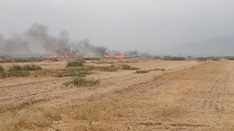 حريق مهول خلف مطار بني ملال يستنفر السلطات… وجهود متواصلة لتطويق النيران