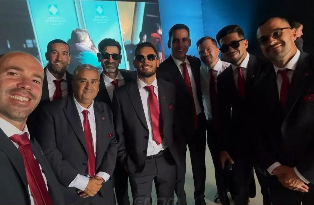 المنتخب المغربي يصل إلى تطوان استعدادا لاستقبال ملكي بعد إنجاز كأس العالم