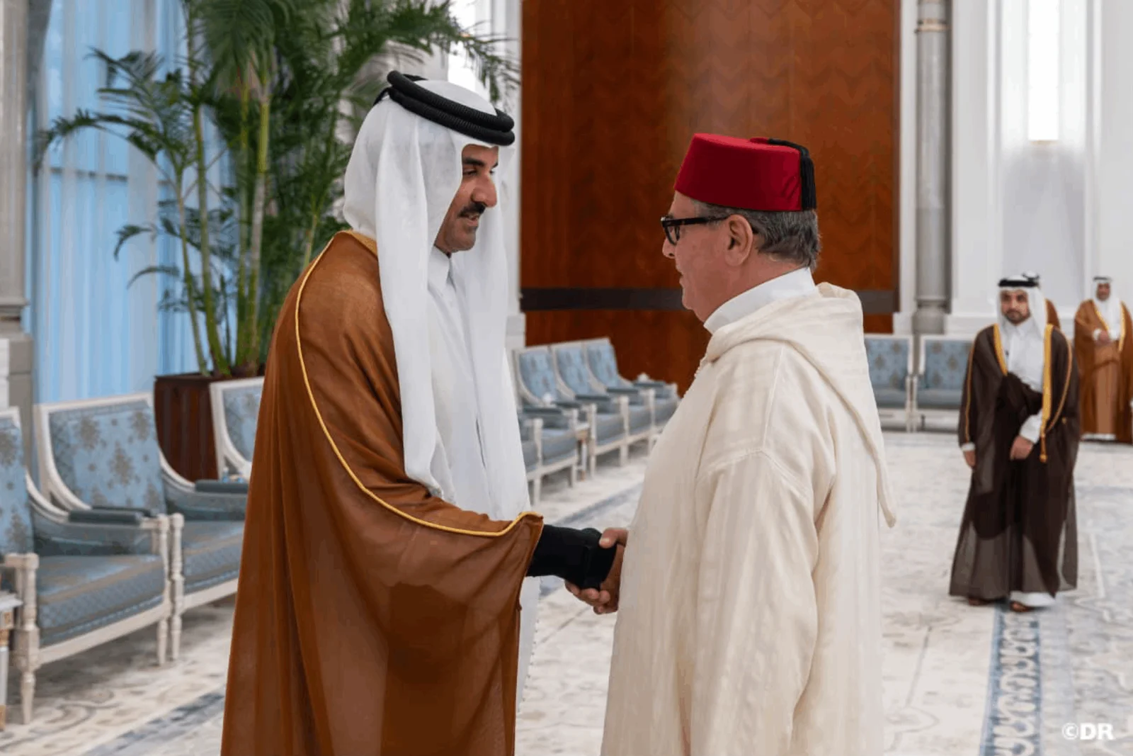 أخنوش يمثل الملك في عزاء أمير قطر السابق