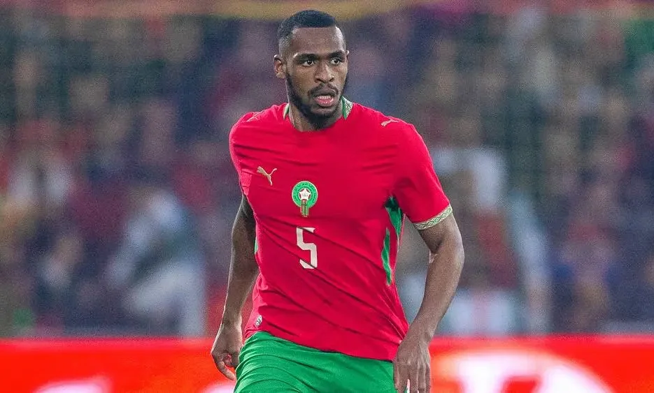 عيسى ديوب ينتقل إلى إيبسويتش تاون الإنجليزي بعد تألقه مع المنتخب المغربي في المونديال